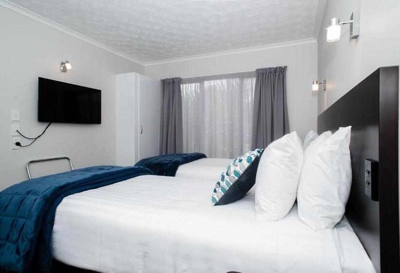Апартаменты 2 Спальни, White Heron Motor Lodge