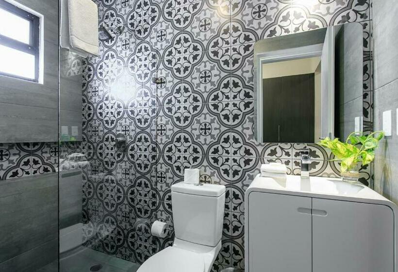Estudio Estàndard, Studio 30 Condhotel By Nah Hotels