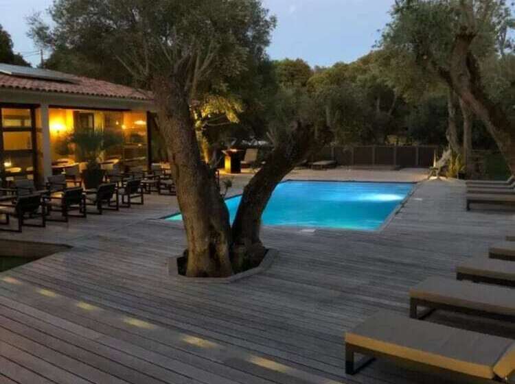 اتاق استاندارد سه نفره, Hôtel E Tre Stelle