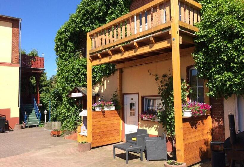 Quarto Estandar Individual, Restaurant Christine
