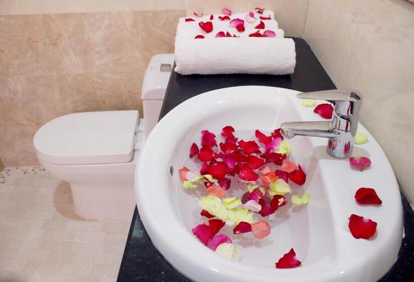 اتاق خانوادگی, Ban Mai Hotel 66