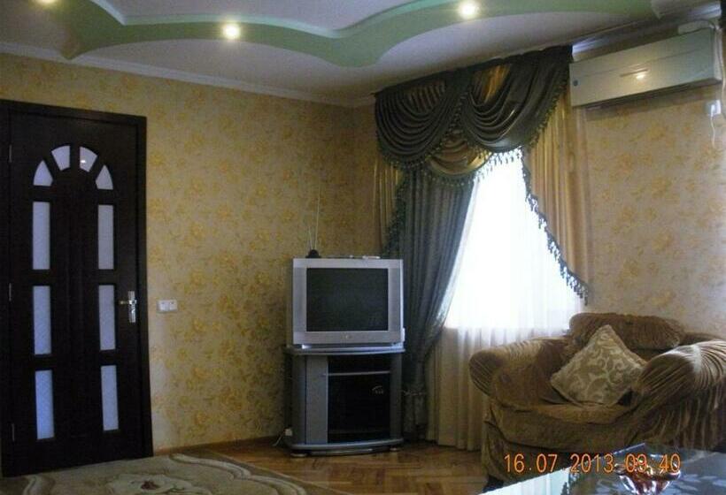 اتاق لوکس خانوادگی, Edemi