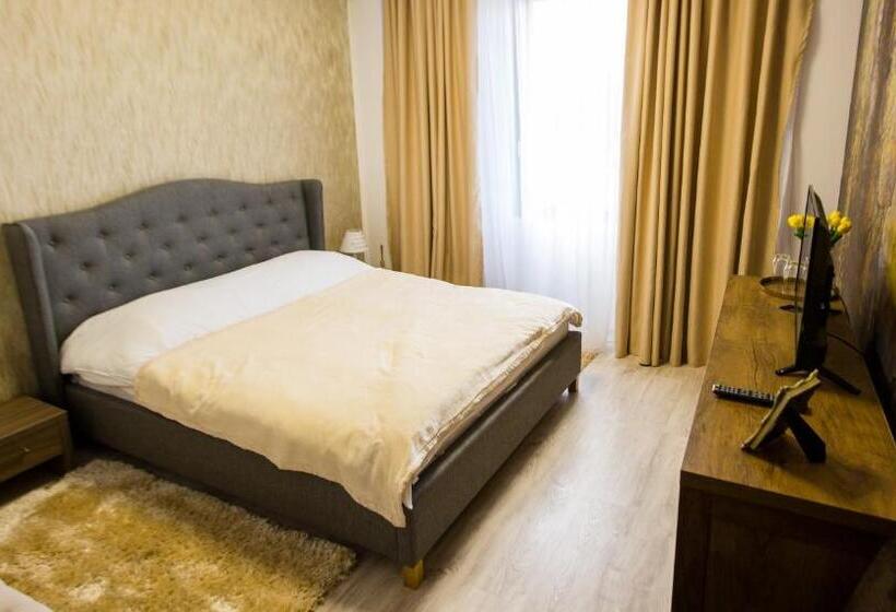 اتاق لوکس, Evianne Boutique