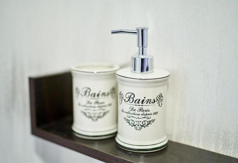اتاق عادی, Evianne Boutique