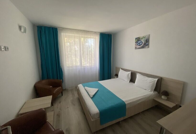 Номер Стандарт, Q Hotel