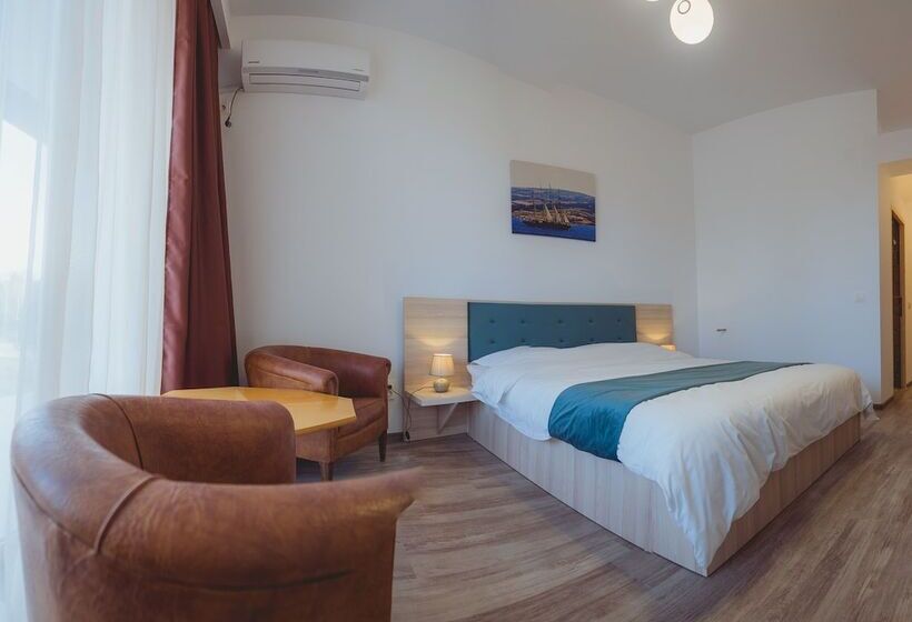 Номер Superior, Q Hotel