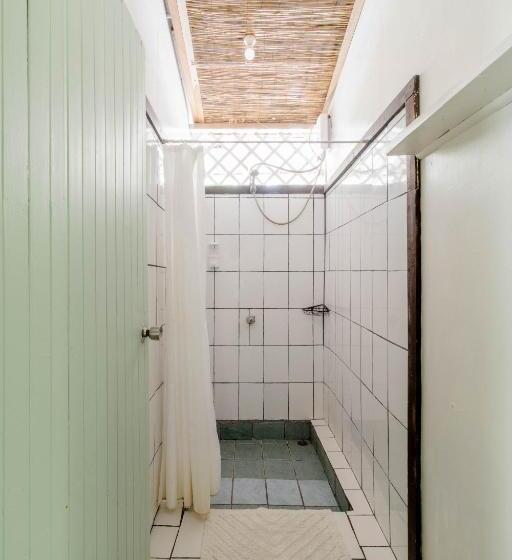 Номер Стандарт Совместная Ванная, Bajo El Arbol B&b