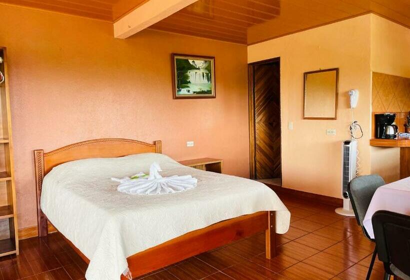 Quarto Quádruplo Estandar, Los Tucanes Lodging