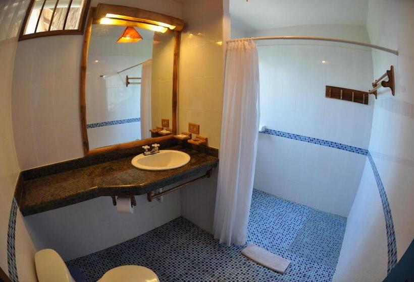 جناح, Azuluna Ecolodge