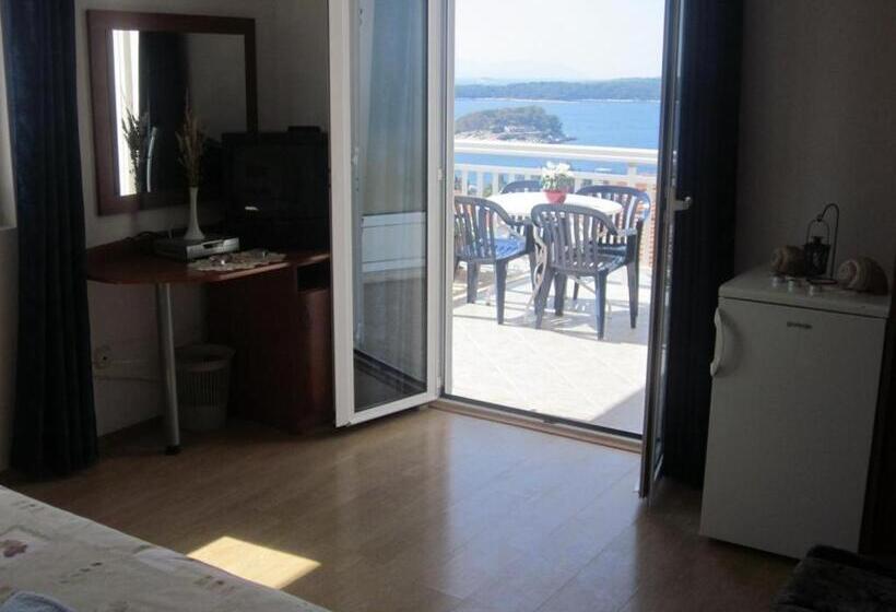 스탠다드 룸 바다 전망, Room In Hvar Town With Sea View, Terrace, Air Conditioning, Wi Fi