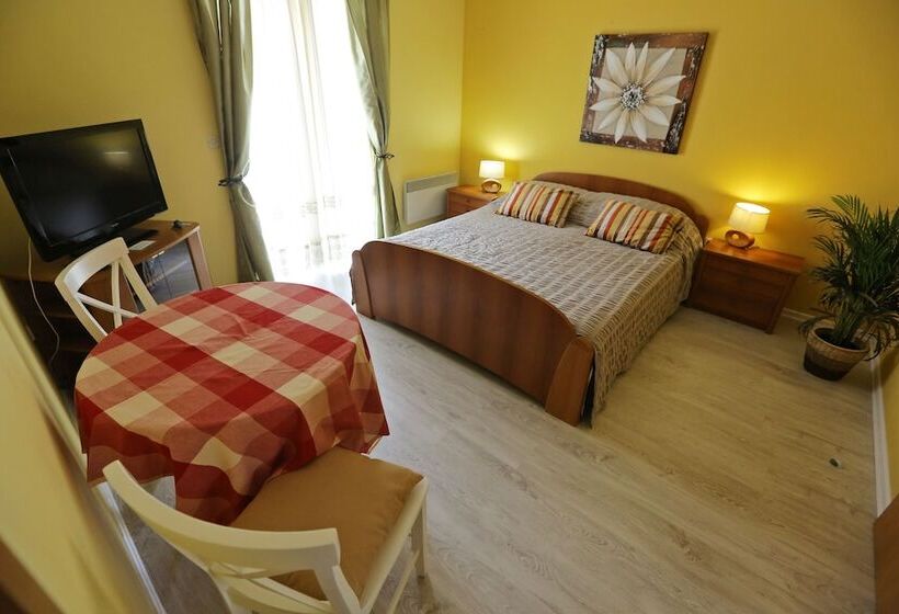 Номер Стандарт с Балконом, Villa Julian