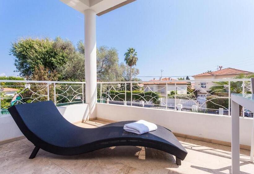 استودیو استاندارد با تراس, Villa Velvet