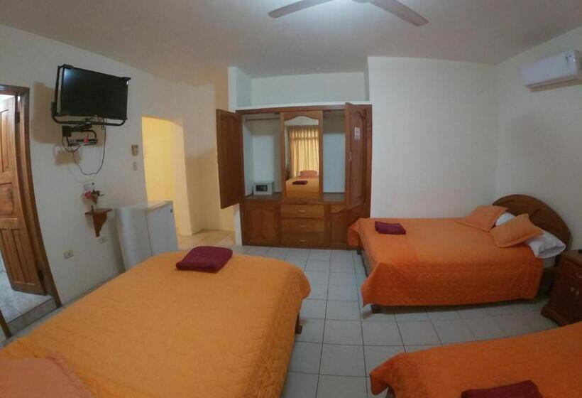 Quarto Quádruplo Estandar, Grand Hotel Paraiso Insular 1