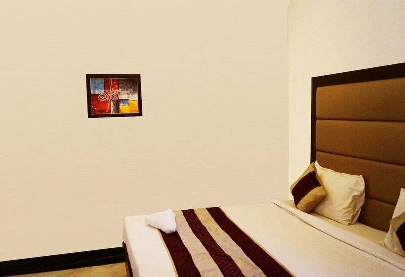 Номер Deluxe, Optimum Sheela Inn @ Taj