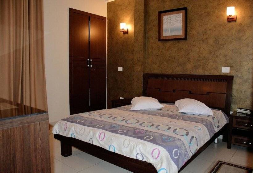اتاق استاندارد یک نفره, Pacha
