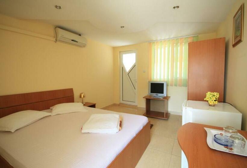 חדר סטנדרט לשלושה, Vila Casa Leul