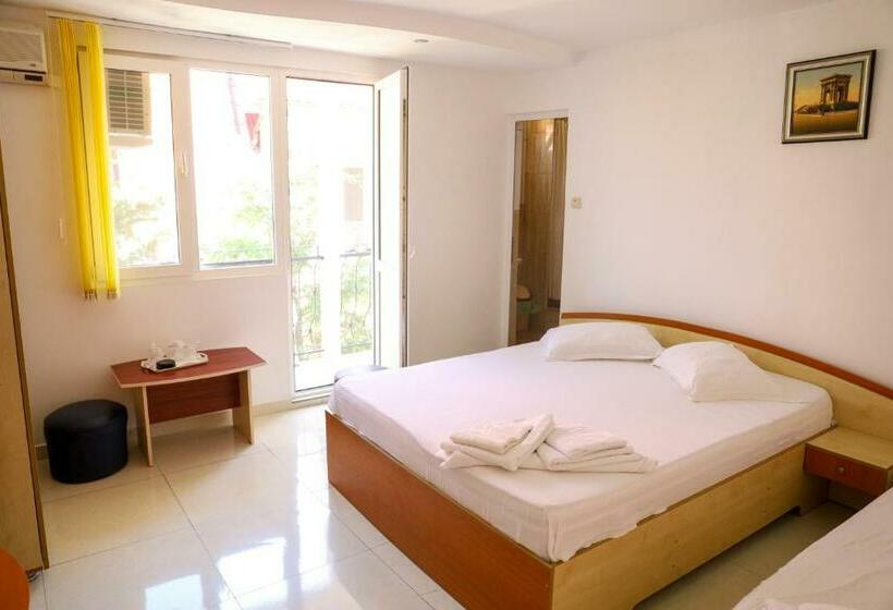 חדר סטנדרט לשלושה, Vila Casa Leul