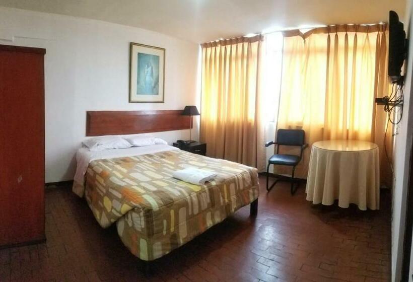 اتاق استاندارد یک نفره, Hospedaje Oscar S