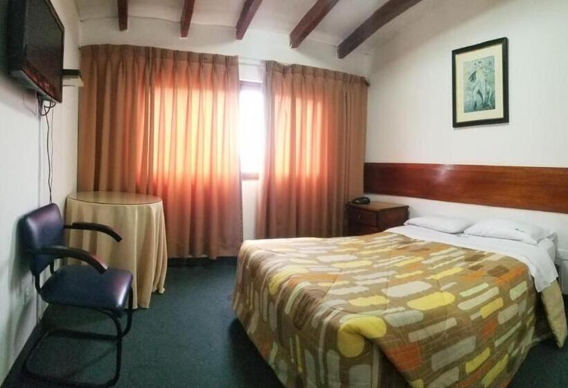 اتاق استاندارد یک نفره, Hospedaje Oscar S