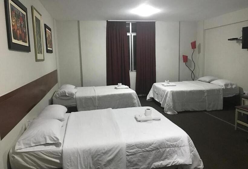 اتاق استاندارد سه نفره, Hospedaje Oscar S