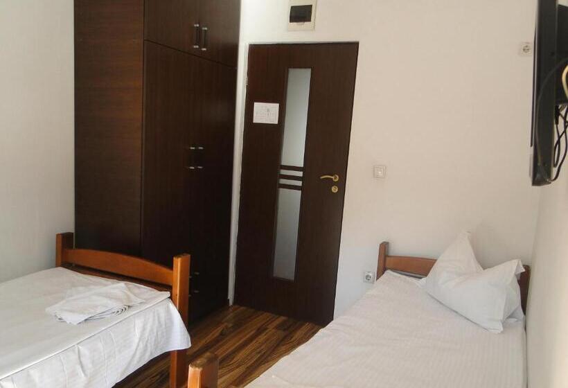 اتاق استاندارد, Hostel Bella Italia