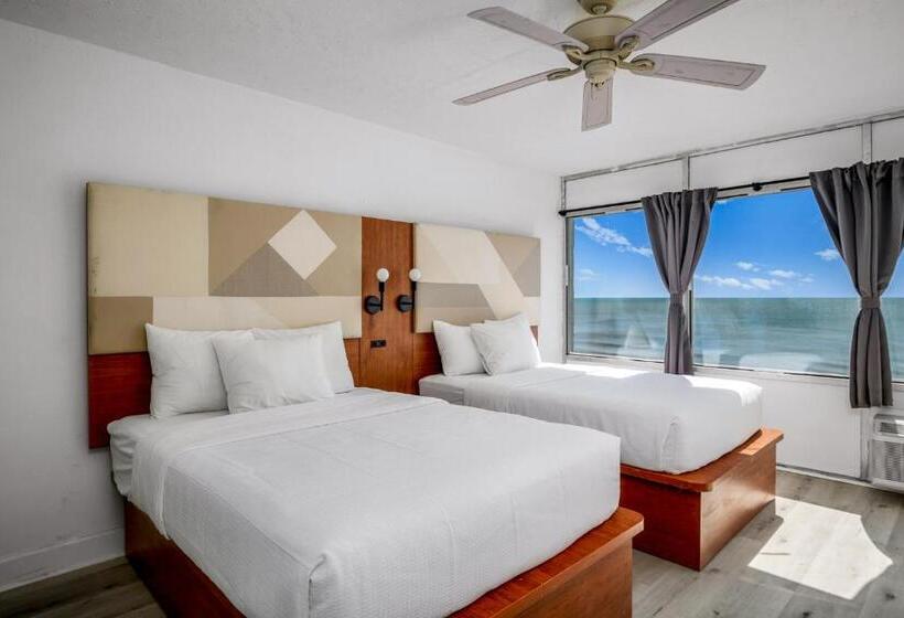 Люкс Superior Вид на Море, The Beverley Beach House