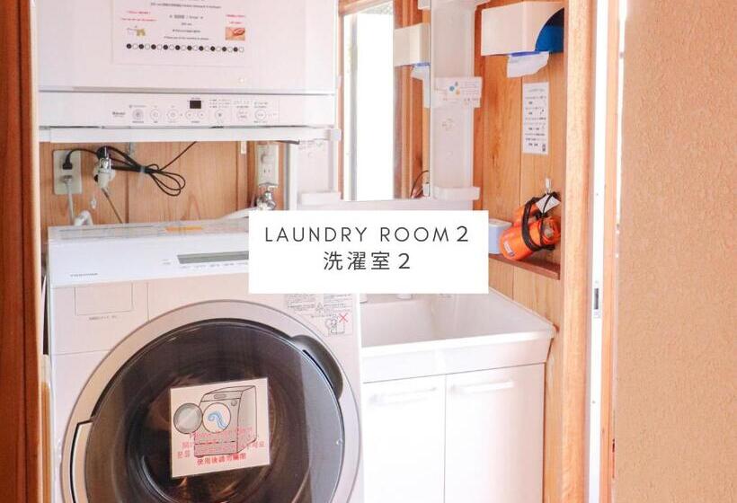 חדר סטנדרטי לארבעה עם חדר אמבטיה משותף, All Friends Guest House