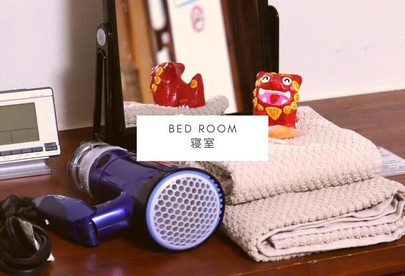 הכלכלה חדר לארבעה עם מקלחת משותפת, All Friends Guest House