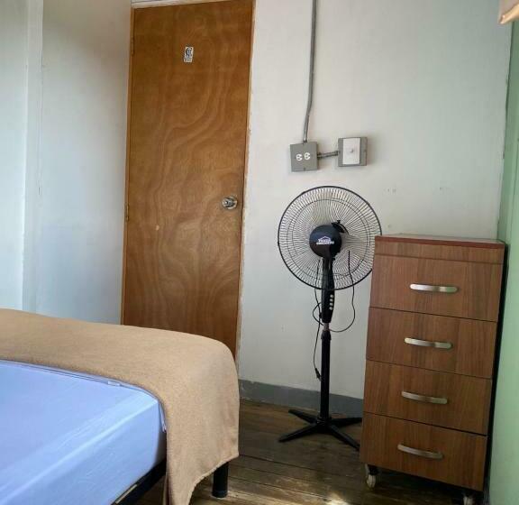 חדר סטנדרד יחיד חדר אמבטיה משותף, Casa Estacion   Hostel