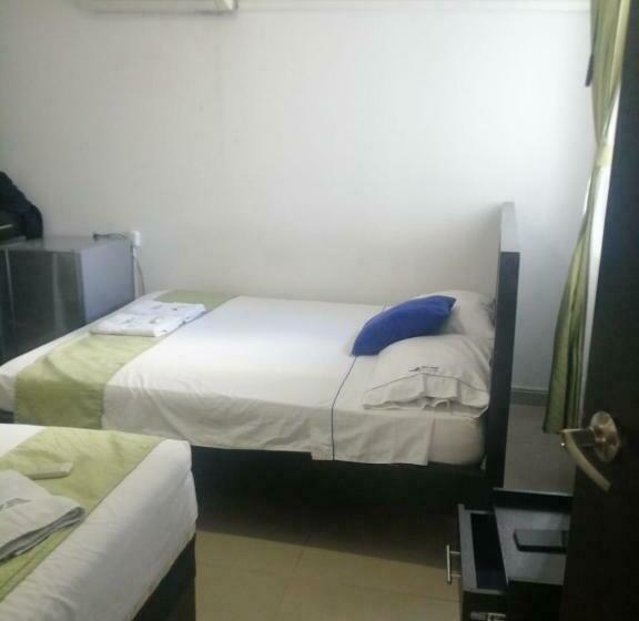 اتاق لوکس خانوادگی, Azulejo Del Llano