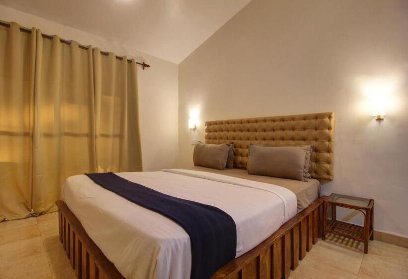 اتاق استاندارد با تخت بزرگ, Fabhotel Grand Royal Palms