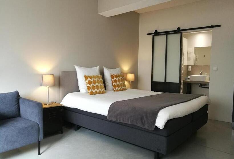 身障者適用キングサイズベッドルーム, L Observance Bed & Breakfast