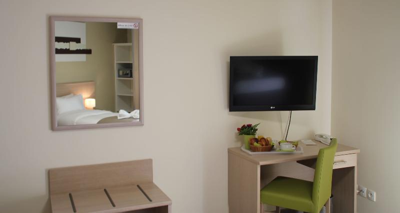 Номер Стандарт Индивидуальный, The Originals Boutique, Hotel L Occitan, Aubagne