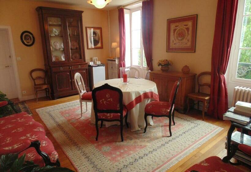 Номер Стандарт, Clos Saint Nicolas