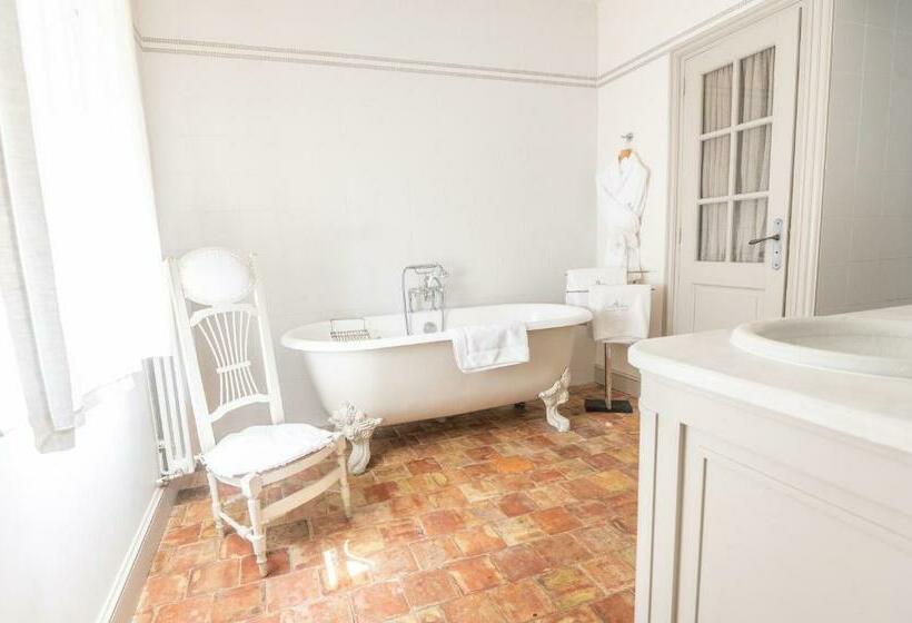 Полулюкс, Le Clos De Grace