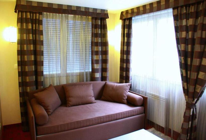 سوییت, Hôtel Le Commerce