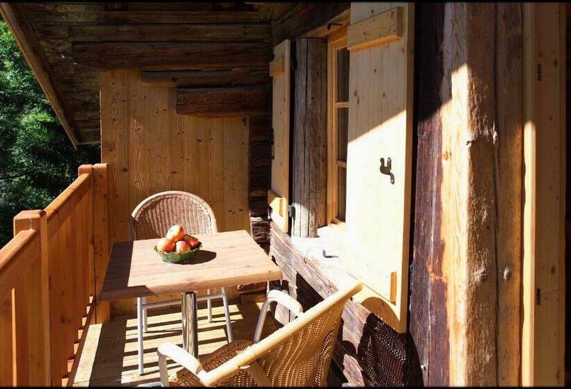 سوئیت با وان آب گرم, La Ferme Du Chozal, Chalet De Tradition