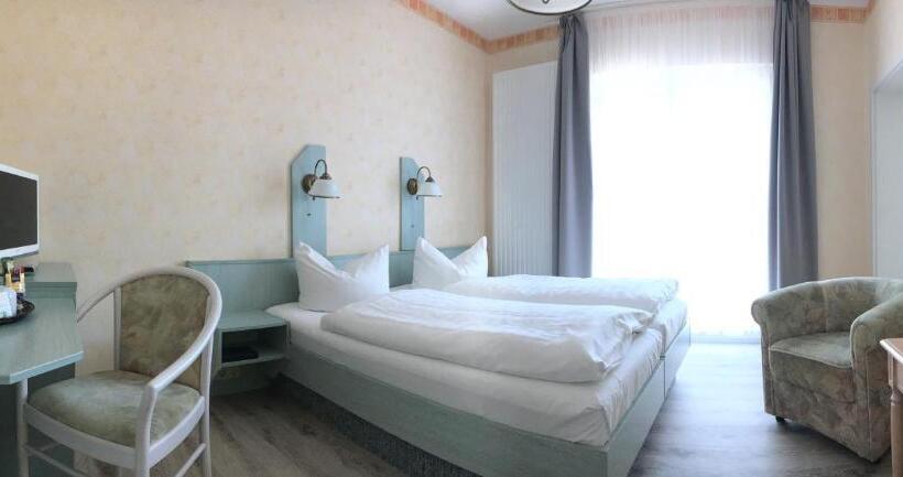 Номер Стандарт с Террасой, Kastanienhof Hotel Garni