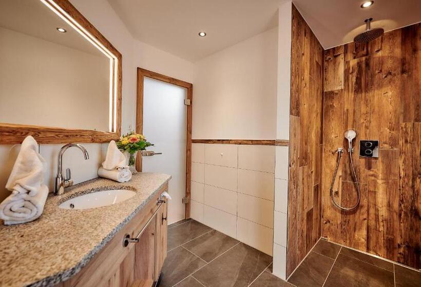 Номер Стандарт с Балконом, Wellness & Naturhotel Tonihof