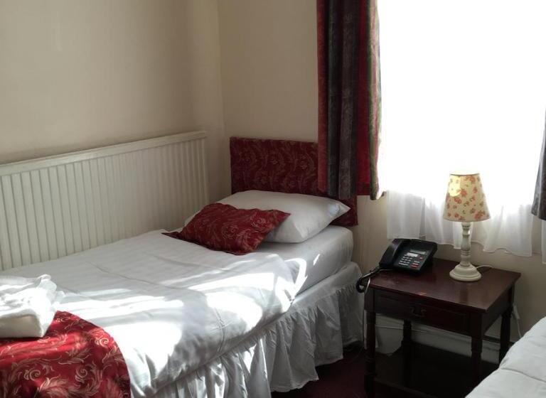 غرفة ديلوكس عائلية, The Gordon House