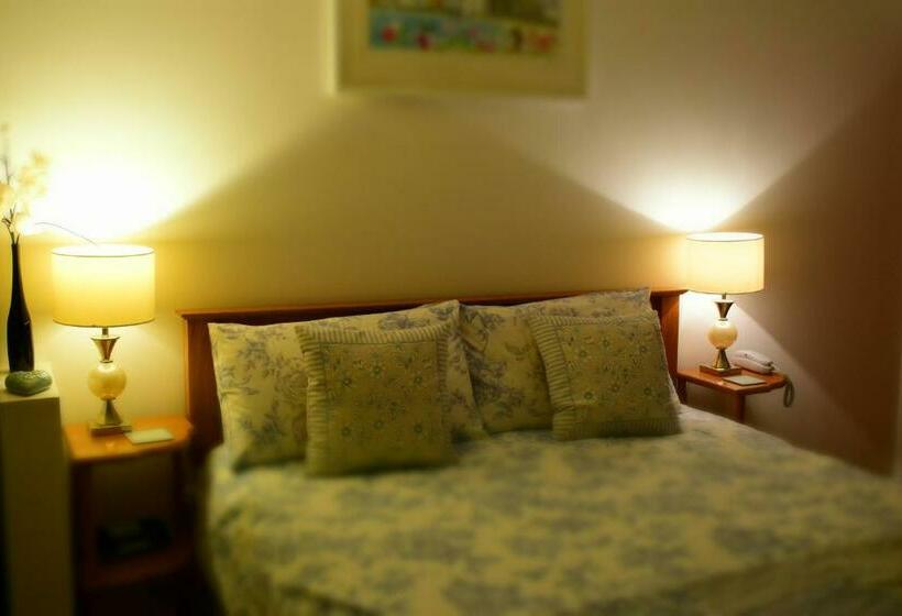 キングサイズベッドのスタンダードルーム, The Old Mill House