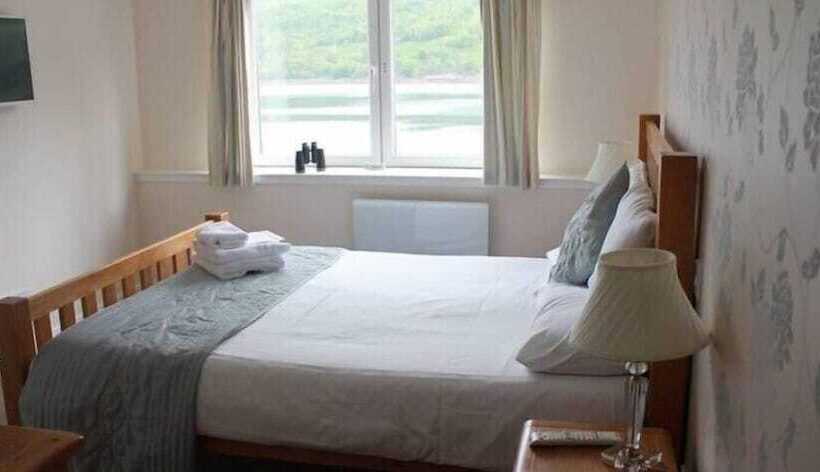 غرفة عائلية, Lochside Guest House