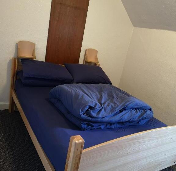 Номер Стандарт, Rowardennan Youth Hostel