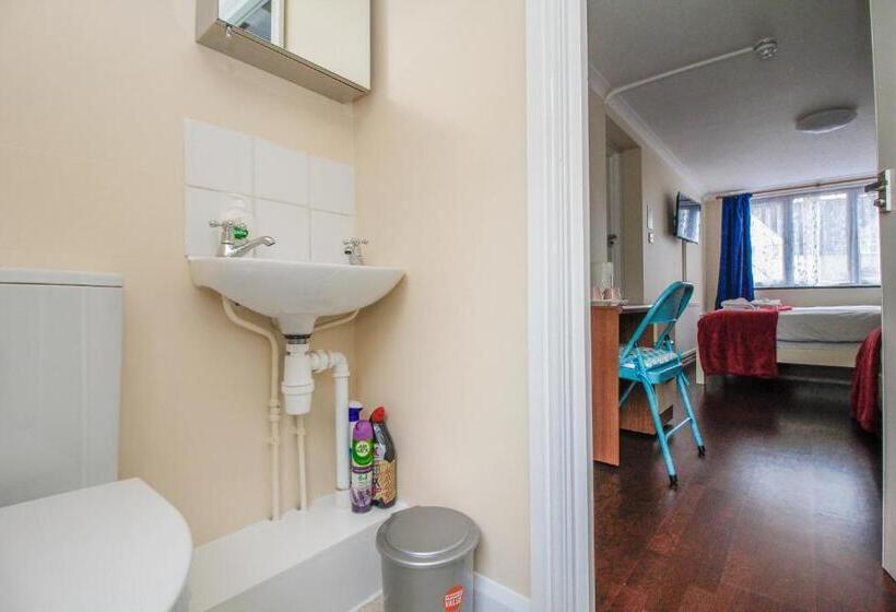 Номер Стандарт Трехместный, Harris Guest Accommodation