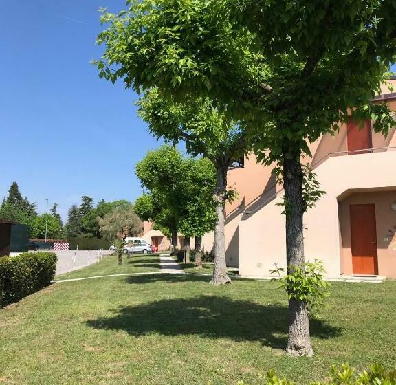 Апартаменты 1 Спальня Нижний Этаж, Residence Villaggio Tiglio