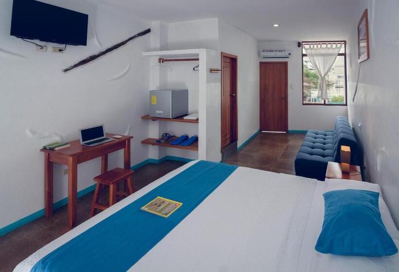 Quarto Estandar com Sacada, Galapagos Native