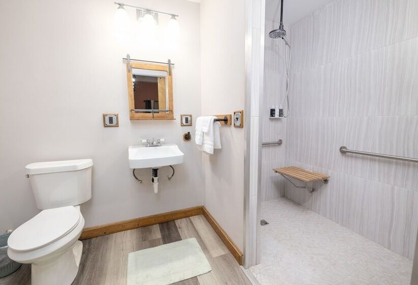 Люкс, Hartwell Suites