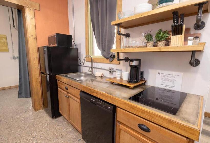 Люкс Повышенной Комфортности, Hartwell Suites