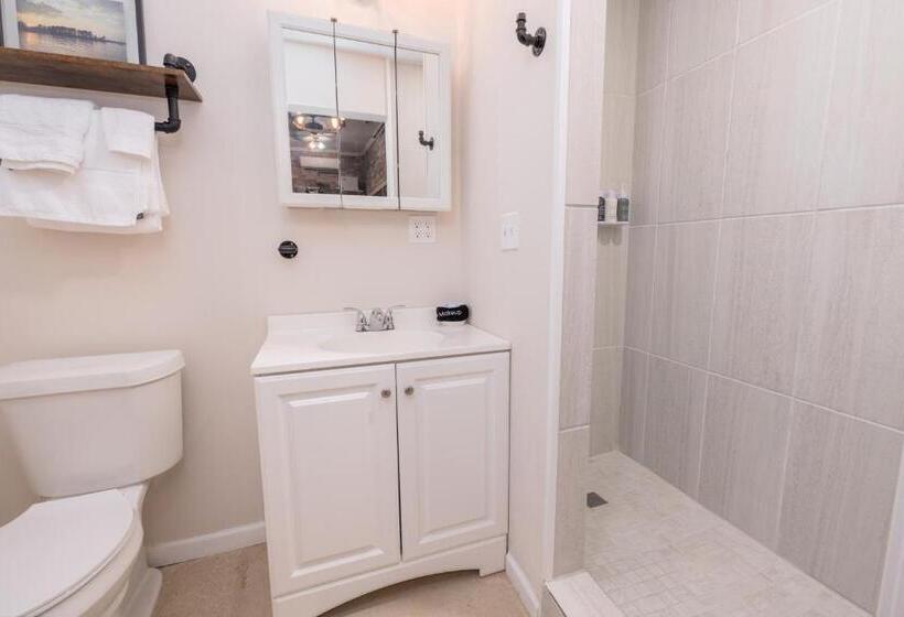 Люкс с Террасой, Hartwell Suites