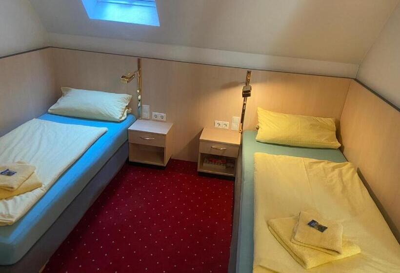 4인용 스탠다드 룸, Gästehaus Niki